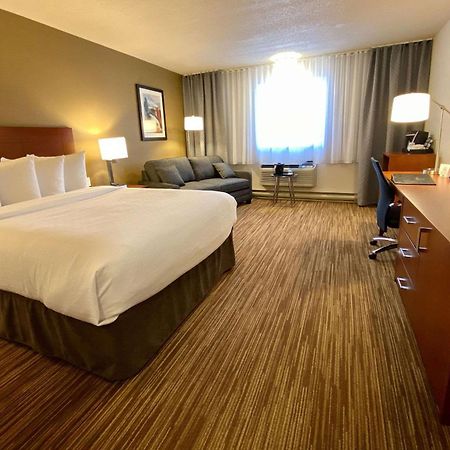 Quality Inn & Suites Матан Екстер'єр фото