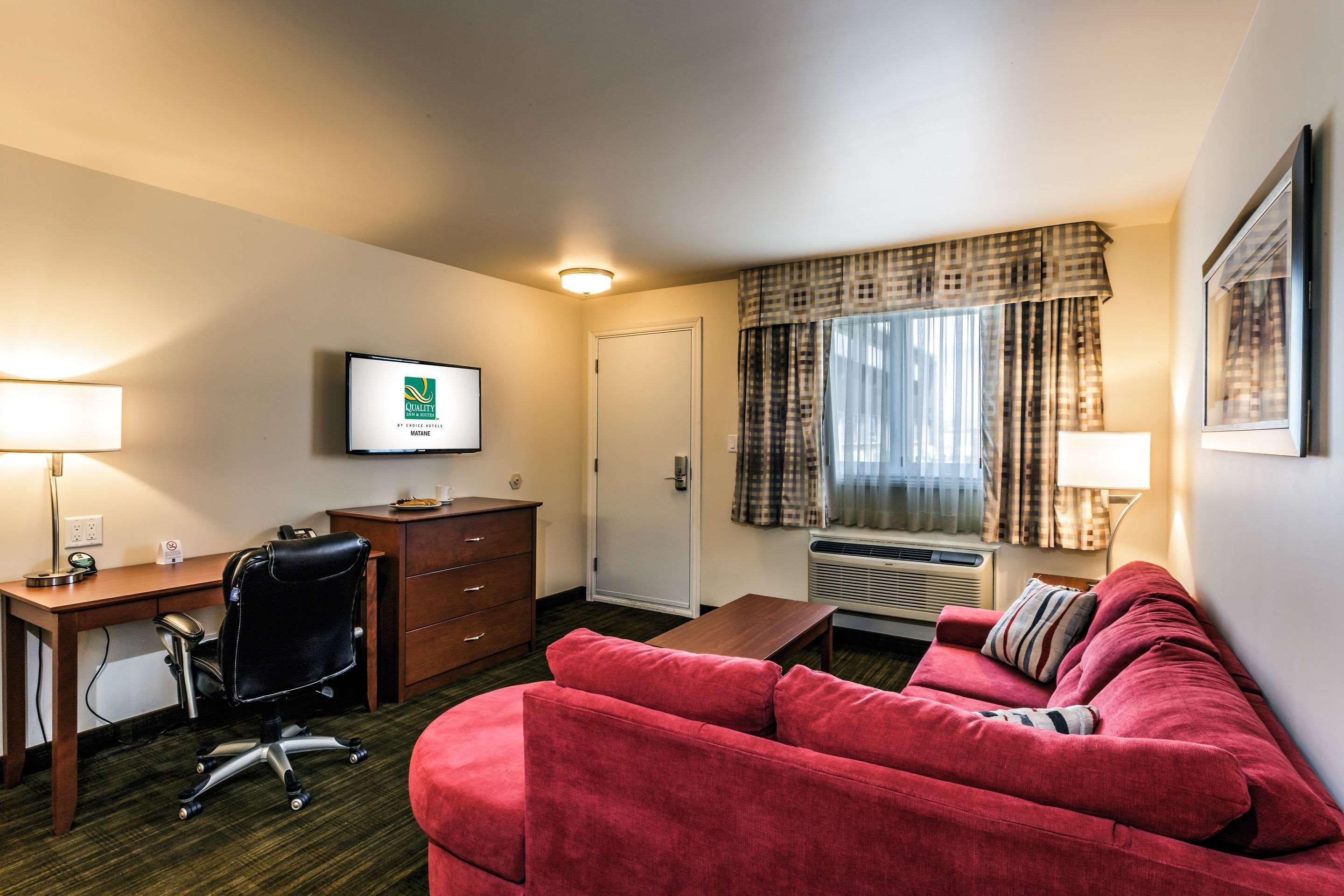 Quality Inn & Suites Матан Екстер'єр фото