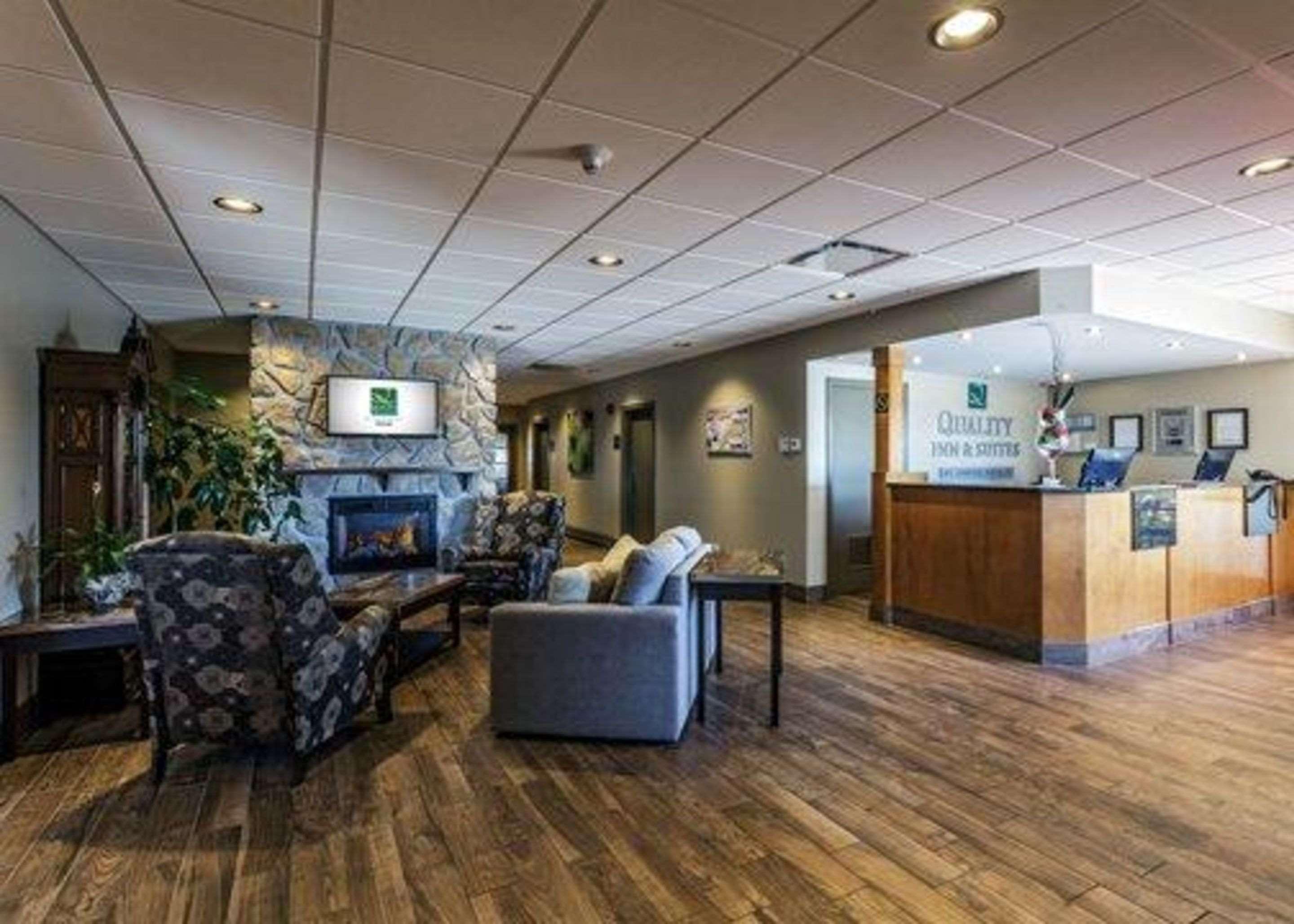 Quality Inn & Suites Матан Екстер'єр фото