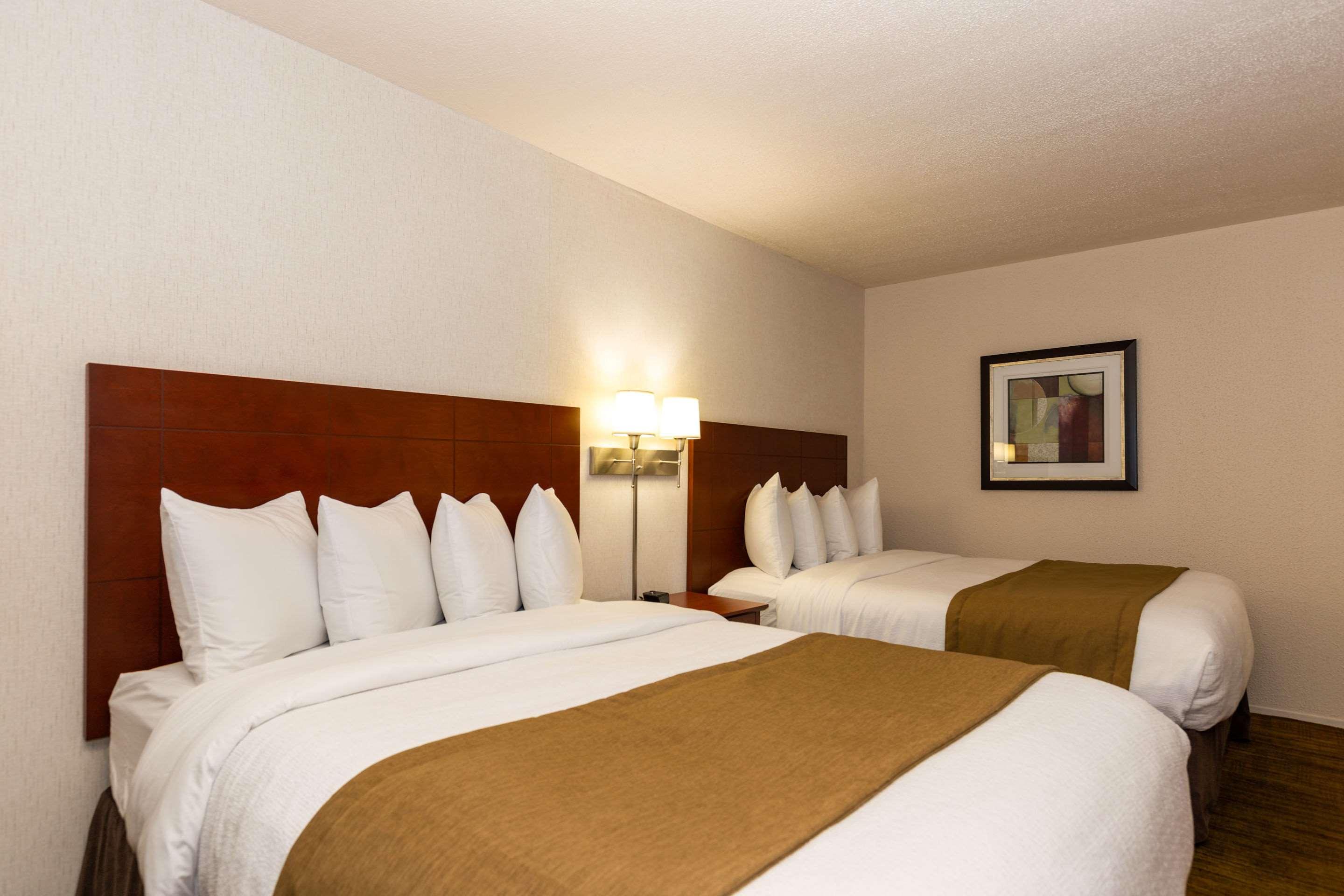 Quality Inn & Suites Матан Екстер'єр фото