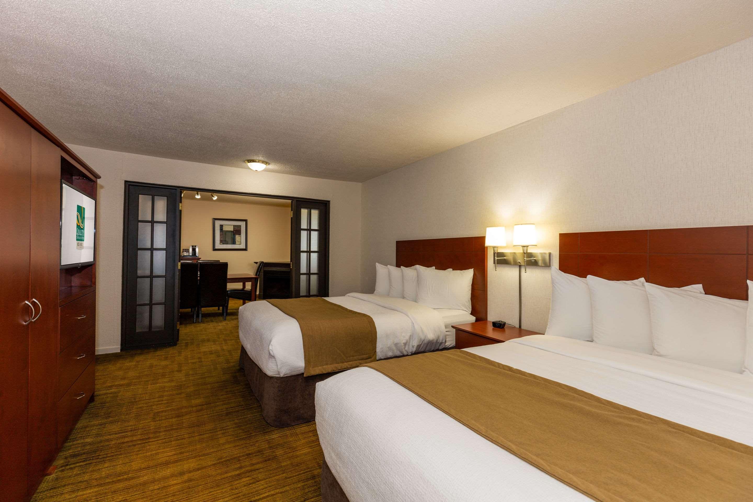 Quality Inn & Suites Матан Екстер'єр фото