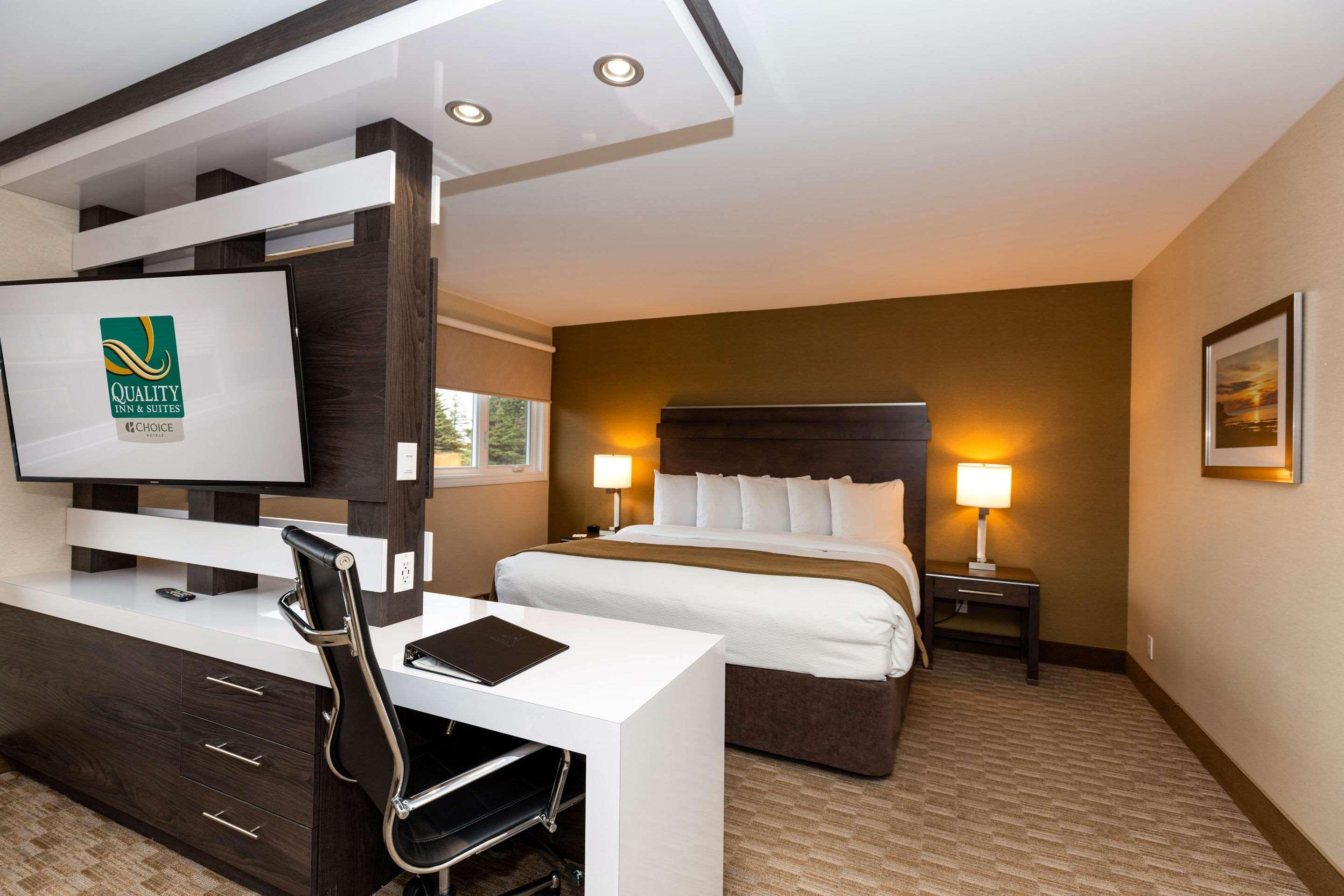 Quality Inn & Suites Матан Екстер'єр фото