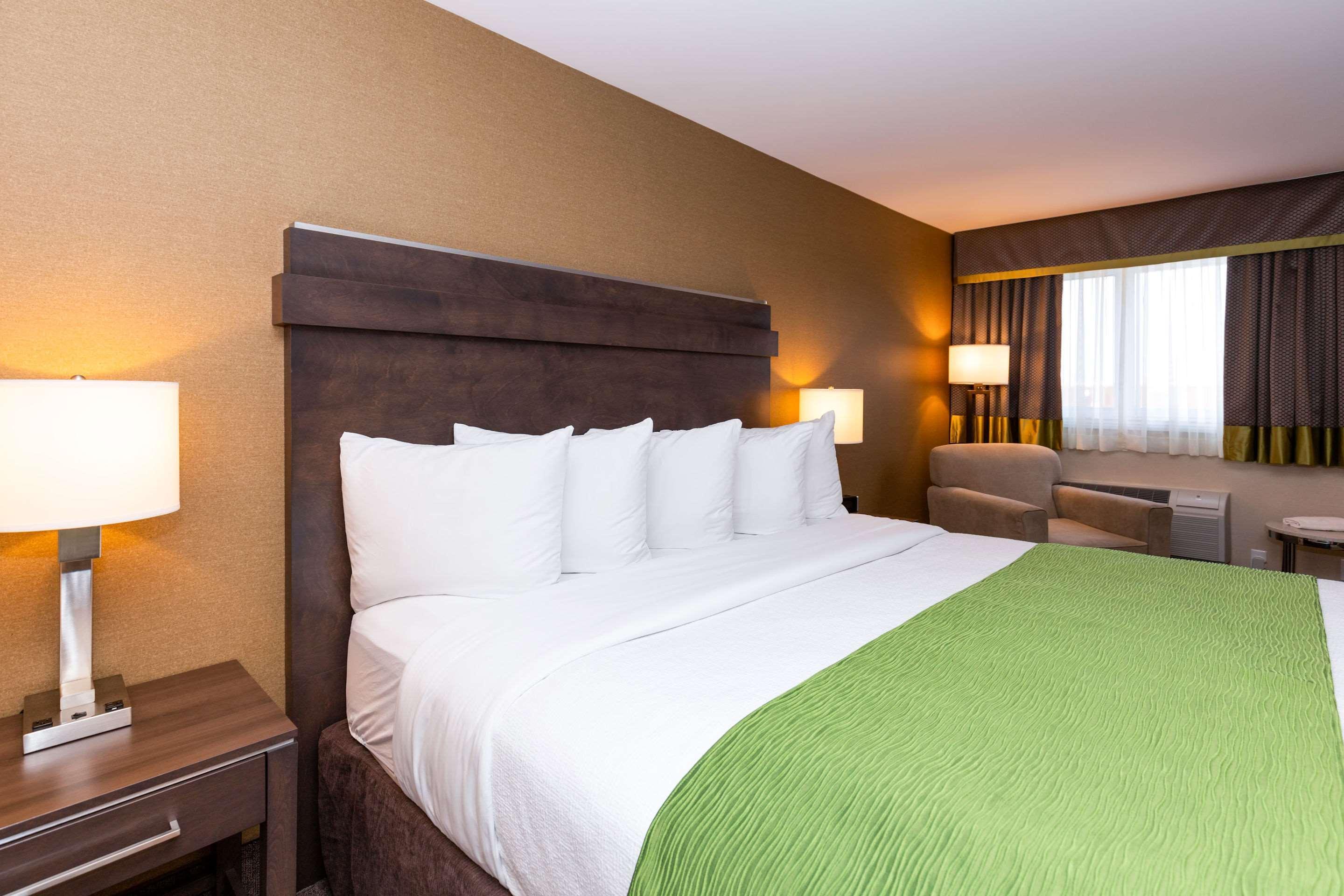 Quality Inn & Suites Матан Екстер'єр фото