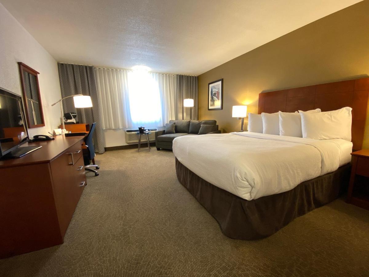 Quality Inn & Suites Матан Екстер'єр фото